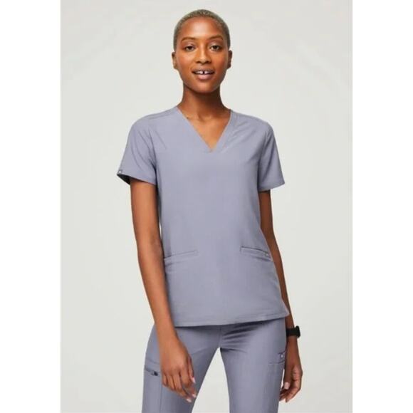 Women's FIGs Casma Three-Pocket Scrub Top in Vapor Blue size XL Limited Edition - Picture 1 of 4
